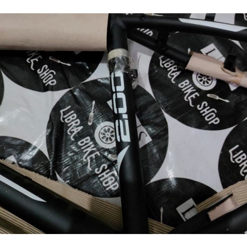 ONLY FRAME UNITED 26 MONANZA 2.00 HITAM PUTIH ABU DISC BRAKE V-BRAKE