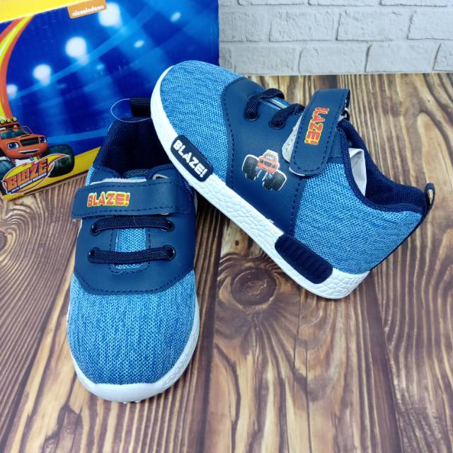 NICKELODEON sepatu anak size 22