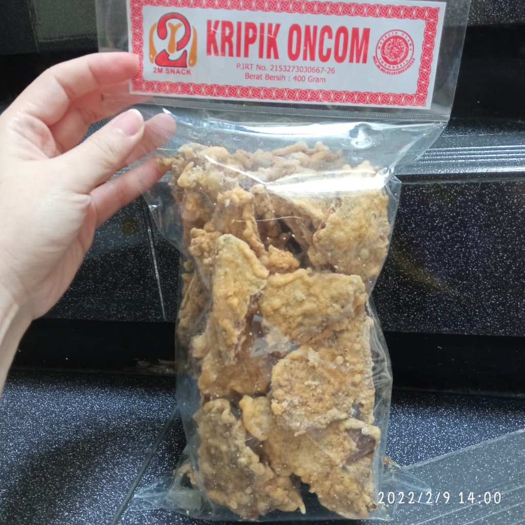 

KRIPIK ONCOM 2M KERIPIK SNACK KARTIKA SARI BANDUNG HAMPERS PARCEL LEBARAN IDUL FITRI EID MUBARAK RAMADAN PAKET PACKAGE FESTIVE SEASON CNY IMLEK CHINESE NEW YEAR MAKANAN TRADISIONAL MOONCAKE ORNAMEN HIASAN AUTHENTIC ORIGINAL KULINER JAJANAN CEMILAN DESSER