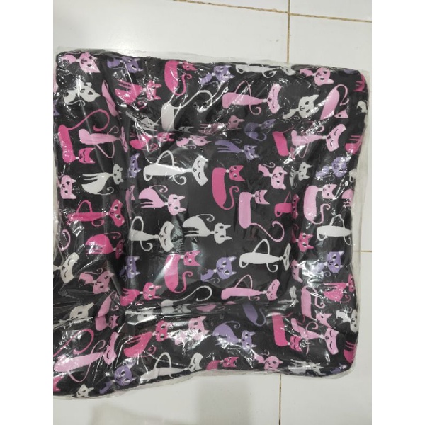 Tempat Tidur Matras Kecil Tebal (motif dan warna random)