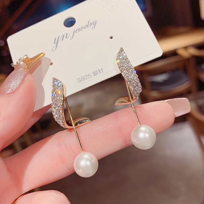 Anting Mutiara Berlian Bahan Titanium Steel 18K Gold Untuk Aksesoris Wanita