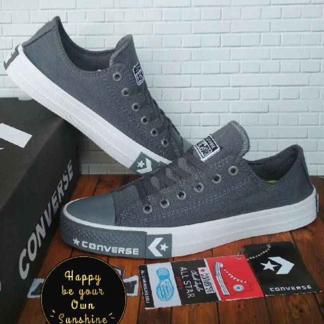 Sepatu Converse Abu abu