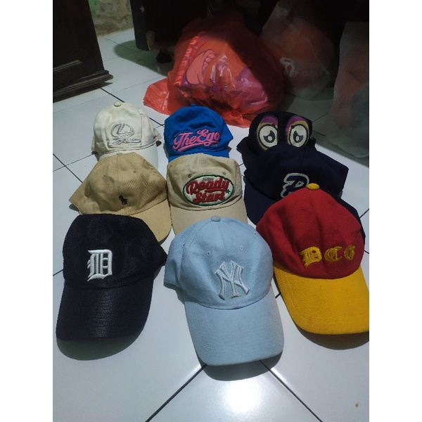 borongan topi
