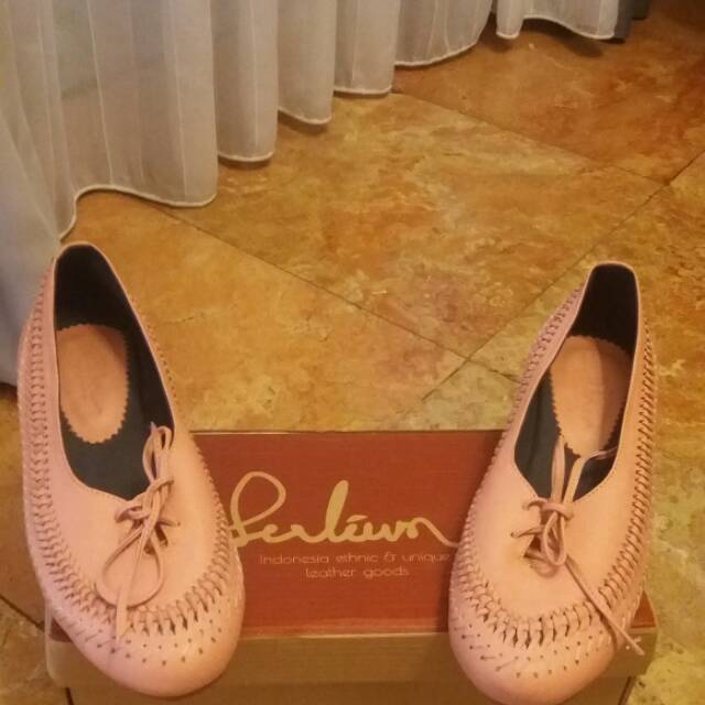 serlium leather shoes warna soft pink