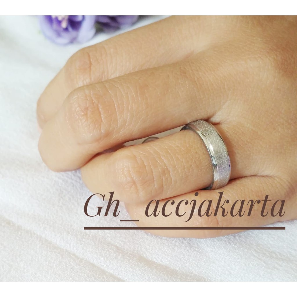 Cincin silver titanium buat cowo cewe murah