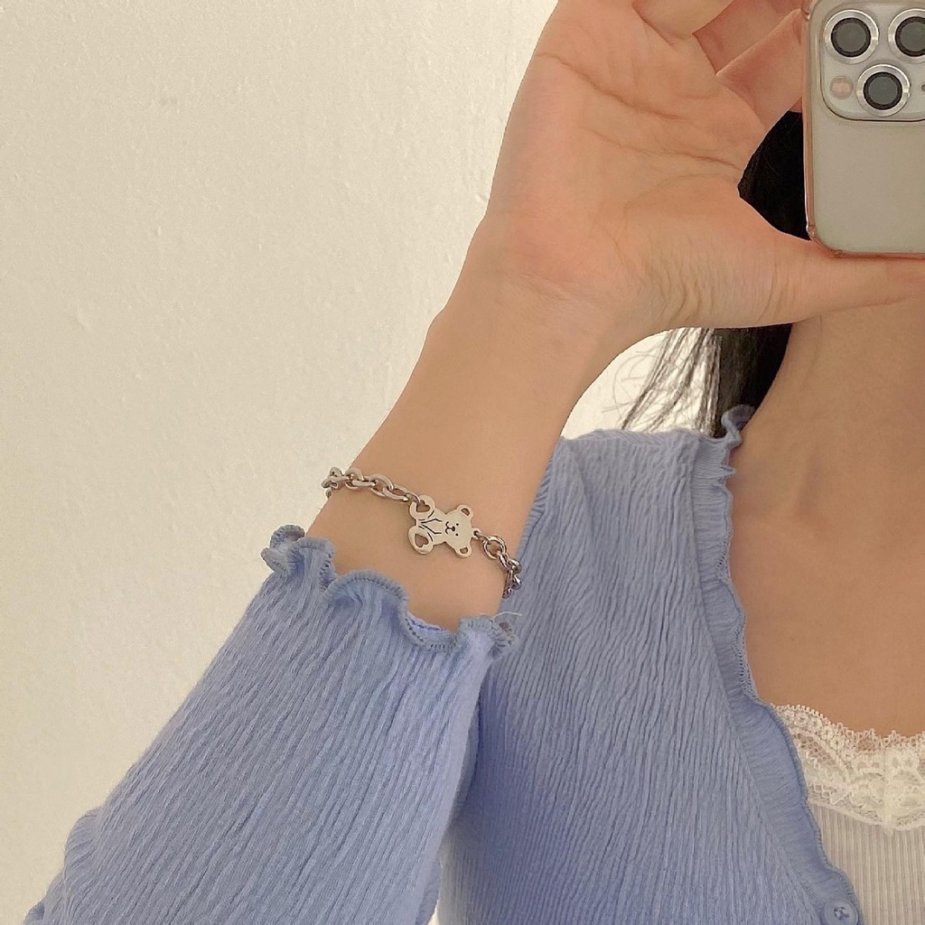 Gelang Rantai Bahan Titanium Steel Warna Silver Dengan Liontin Beruang Untuk Wanita
