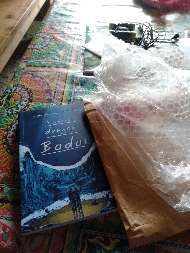 Buku Berdamai Dengan Badai Kaum Rebahan Beri Perubahan M Atiatul Muqtadir Miftah Farid M Shopee Indonesia