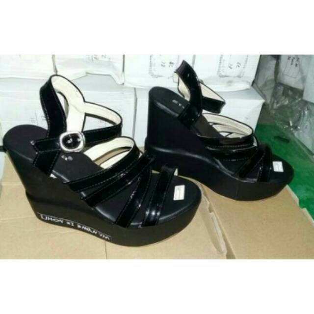 Wedges cantik