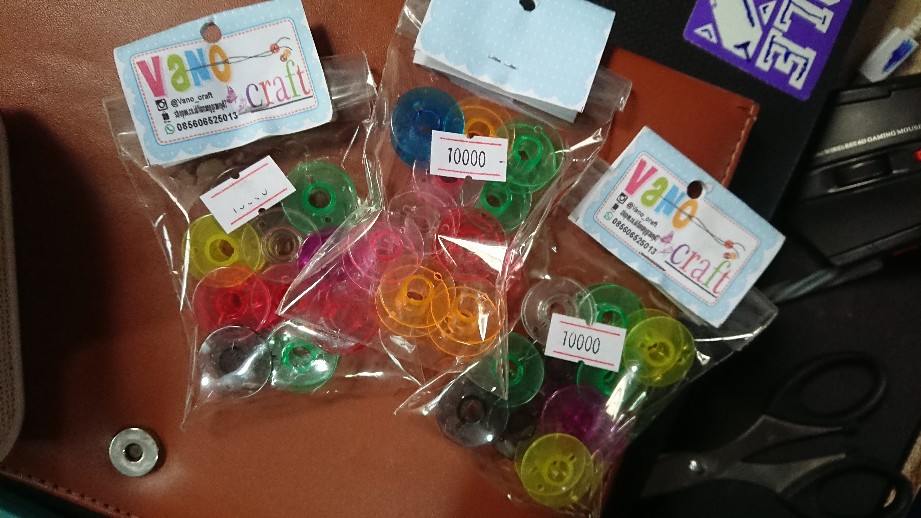 Spol Plastik Bening Warna Warni