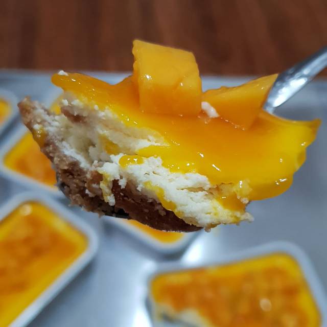 

MANGO CHEESECAKE