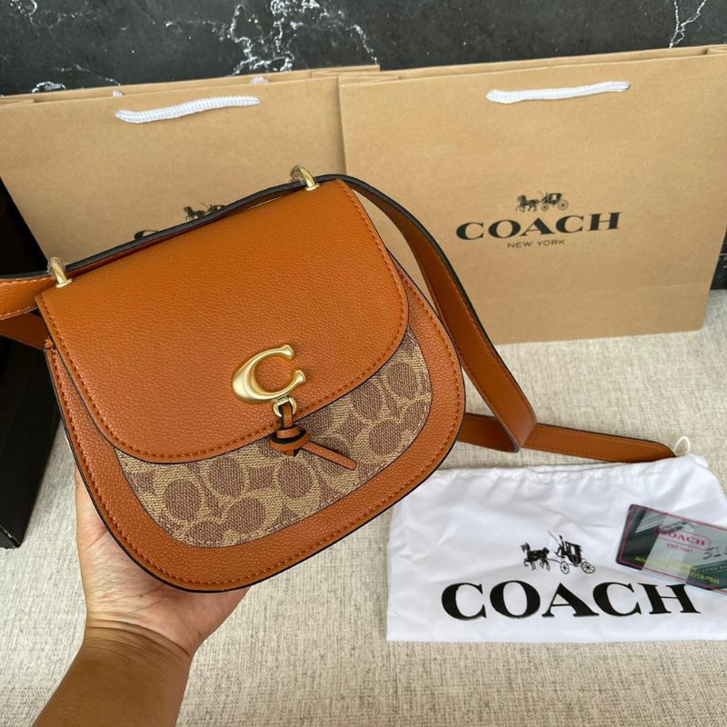 

COACH OVAL SLING BAG 4 colour FREE paperbag