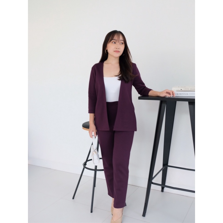 Kadaka S-0148 Set Blazer and Tapered Pants Premium Quality