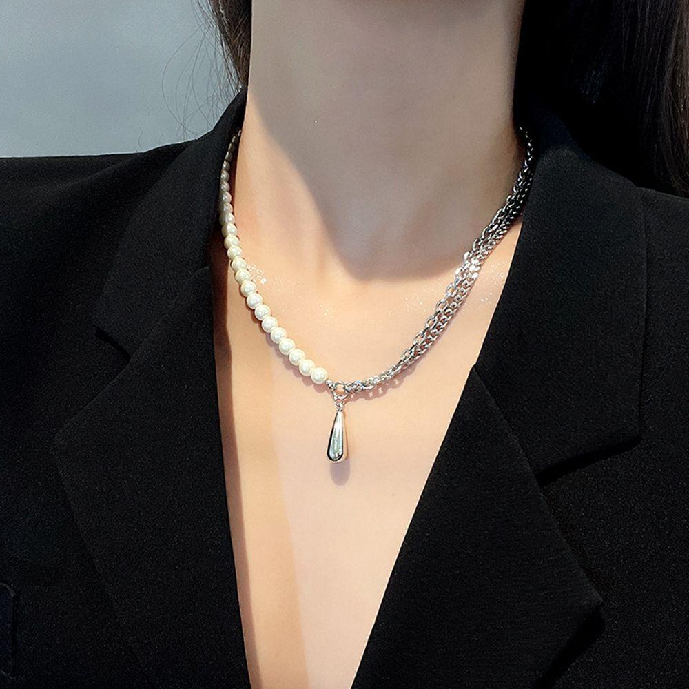 Needway Perempuan Kalung Ganda Elegan Retro Kupu-Kupu Mewah Tetesan Air Temperamen Rantai Klavikula