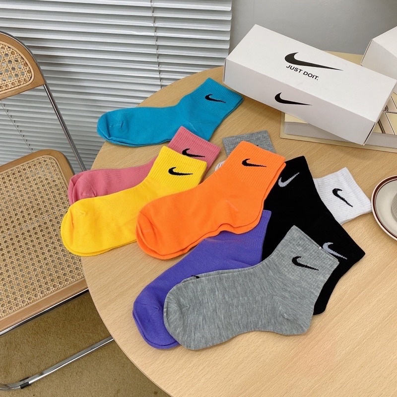 ((BEST QUALITY)) KAOS KAKI NIKE / NIKE SOCKS / KAOS KAKI OLAHRAGA / KAOS KAKI BASKET / KAOS KAKI ANAK