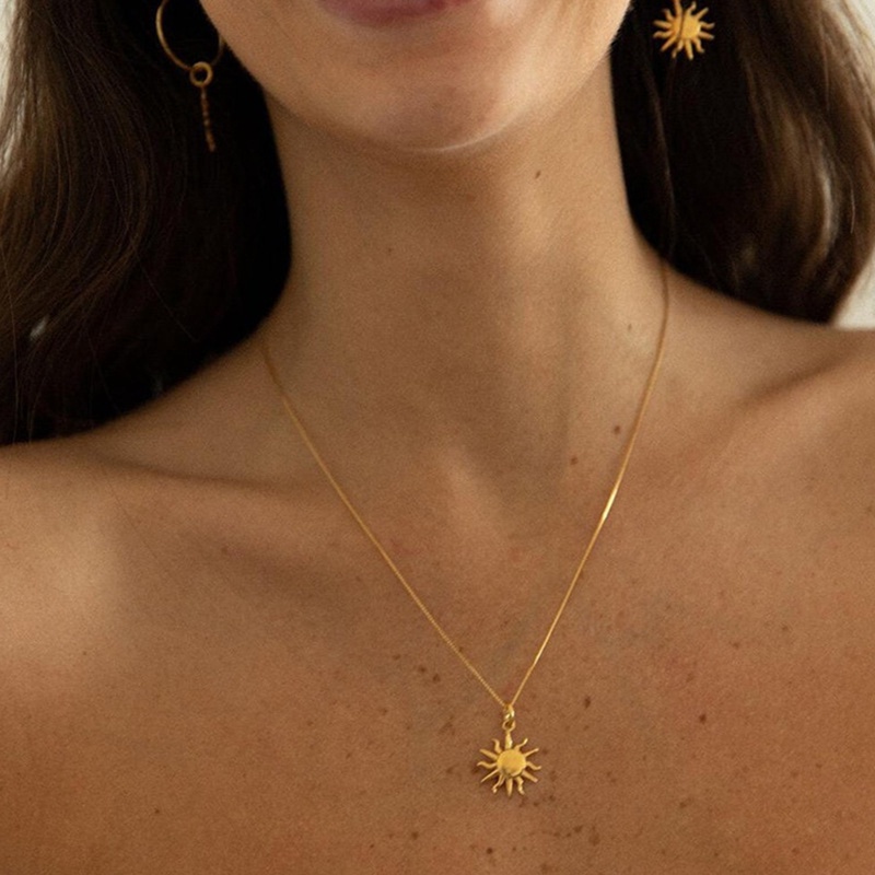 Fancyqube Kalung Rantai Choker Liontin Bunga Matahari Bahan Stainless Steel Lapis Emas 18k Untuk Wanita