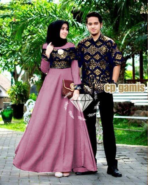 CP YASMIN BATIK COUPLE MUSLIM BATIK PRADA MOSCREPE PASANGAN KEMEJA DAN GAMIS MAXY KR ADA VIDEO REAL PICT