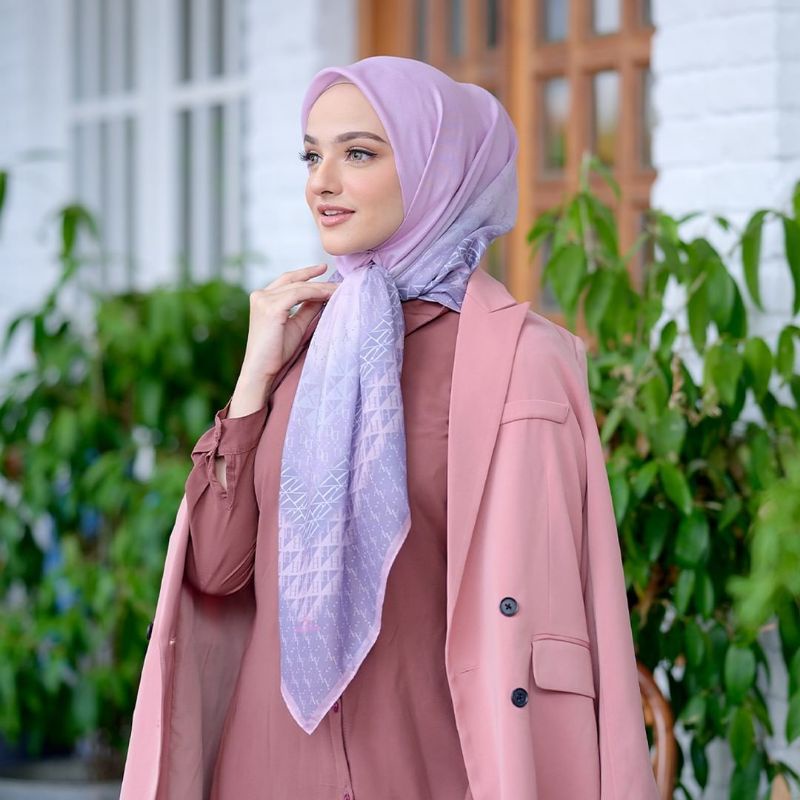 mandjha ivan gunawan scarf voal premium - chic pyramid lilac