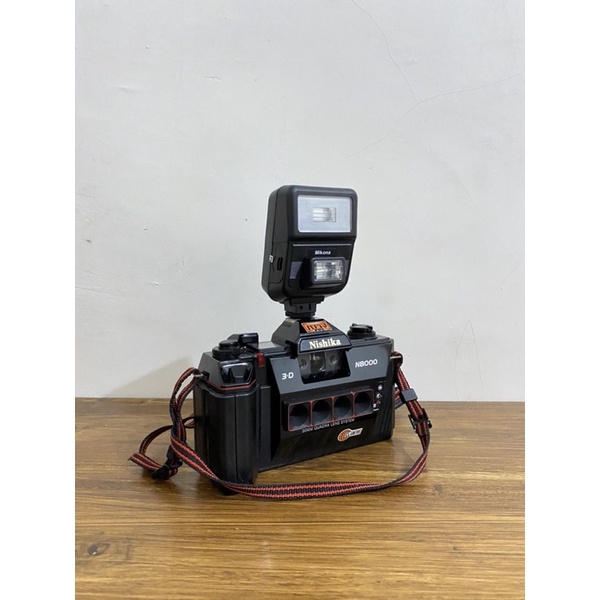 [Rare Item] Kamera Analog 3D Nishika N8000 + Flash masih mulus normal bukan Nimslo, Reto, Nimstec
