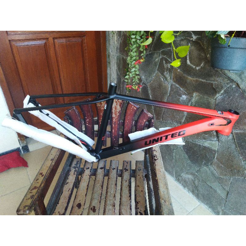 Frame UNITED SL7 Size M (17) tappered