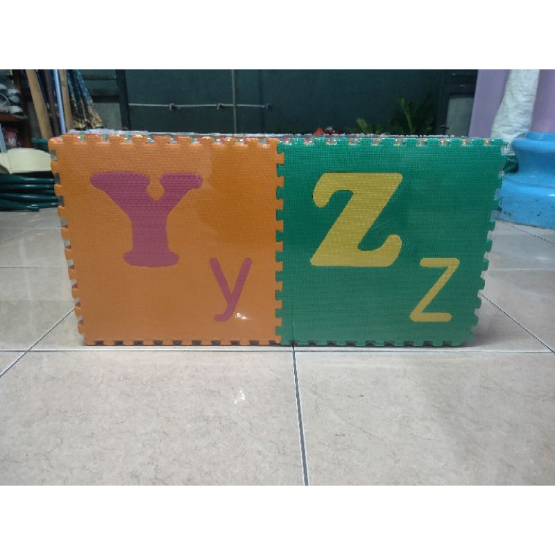 Matras Puzzle Abjad Jumbo 30 x 30 Tbl 1 Cm isi 26 Pcs / Alas Lantai / Playmat / Tikar / Karpet  / Alas Bermain anak