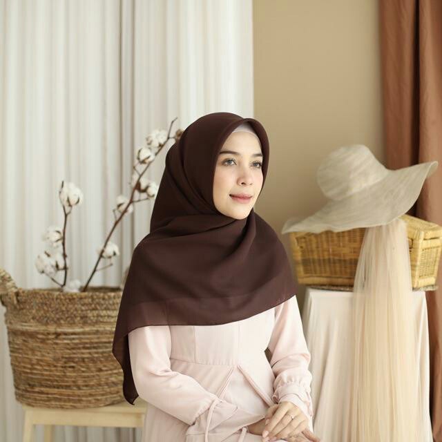 PROMO KERUDUNG SEGI EMPAT BELLA SQUARE / JILBAB MUSLIM / HIJAB SEGI EMPAT POLOS TERBARU-2