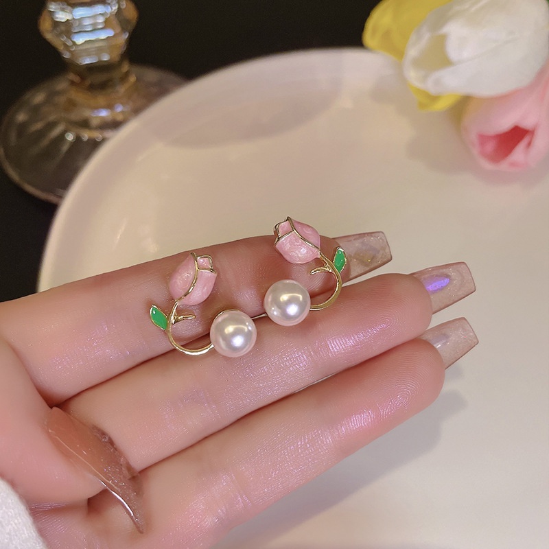 Anting Stud Enamel Bentuk Bunga Tulip Aksen Mutiara Gaya Perancis Minimalis Elegan Untuk Wanita