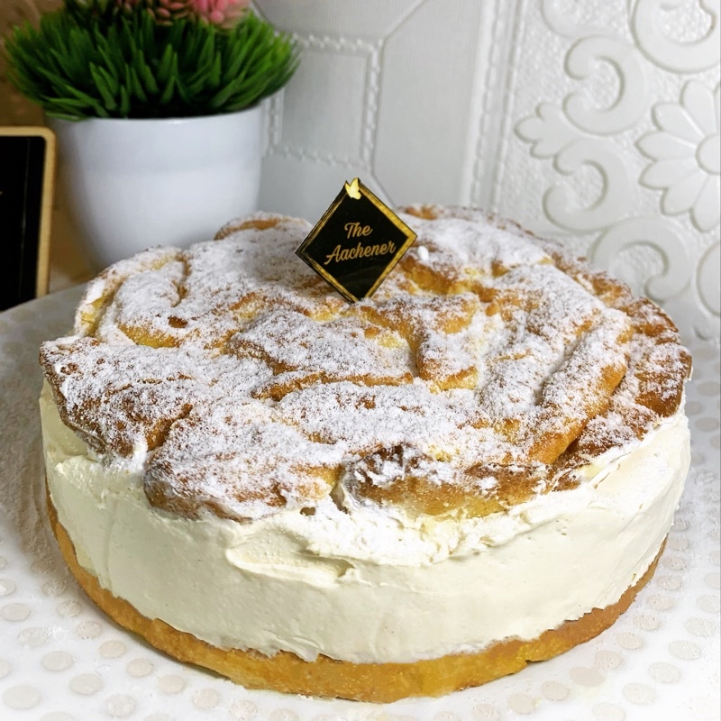 

Karpatka Cake