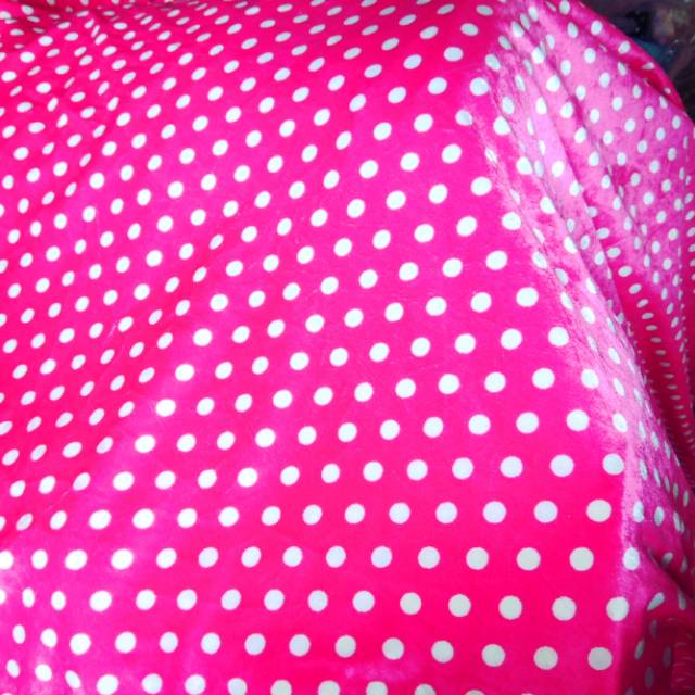 

Yelvo Printing Polkadot