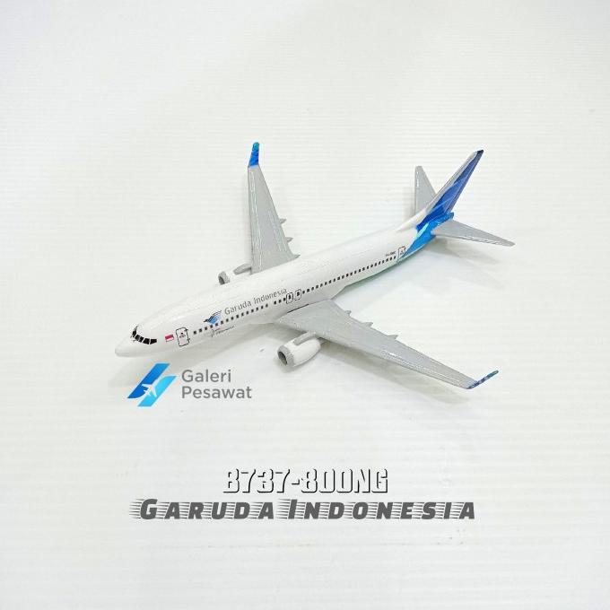 REPLIKA MINIATUR PESAWAT GARUDA INDONESIA B737-800NG