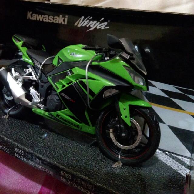 diecast ninja 250