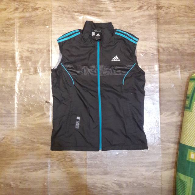Vest adidas clima proof