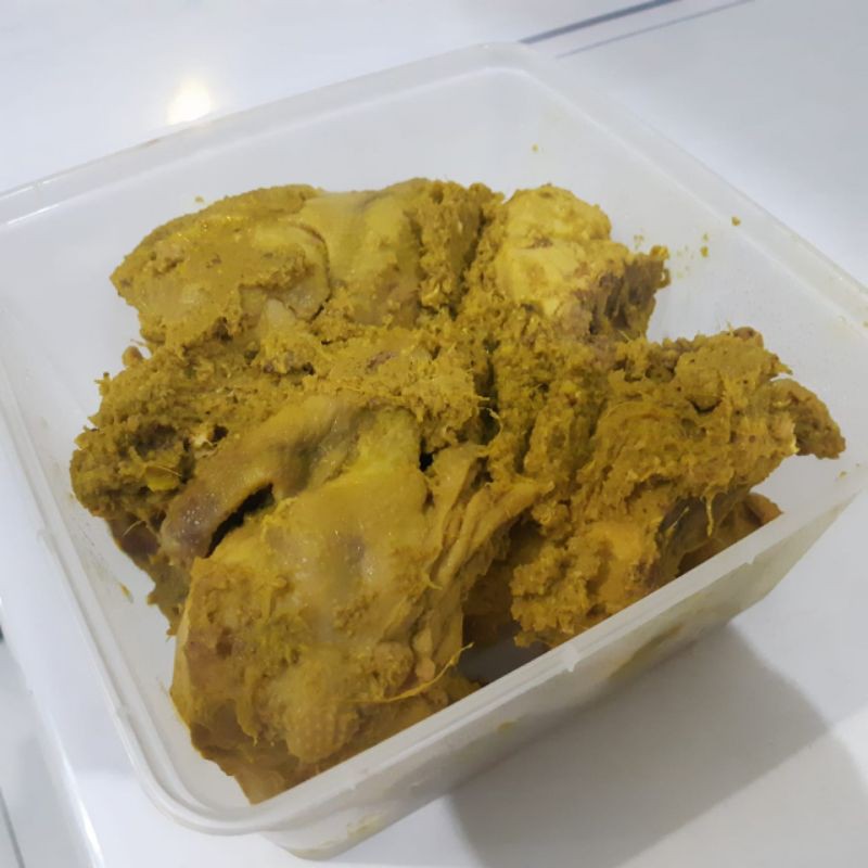 

Ayam Bumbu Kuning lembut dan gurih 1.2 kg menjadi 10 potong