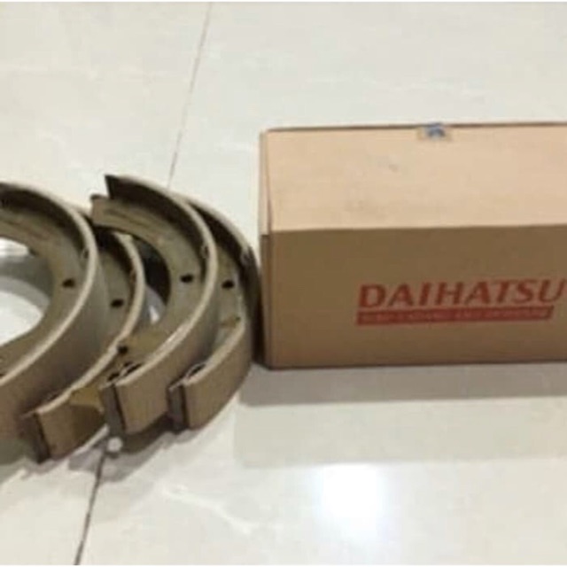 Brake shoe kanvas rem belakang  terios kampas rem mobil