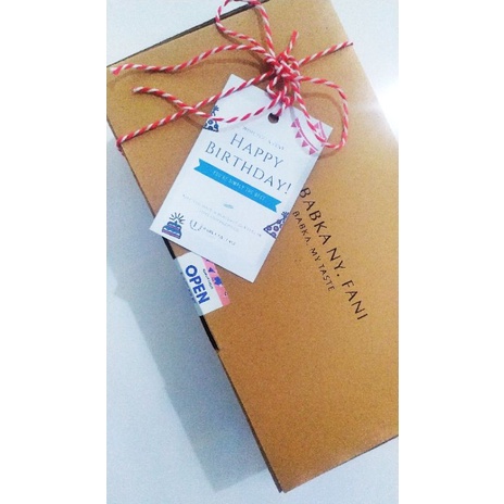 

Parcel/Hampers/Bingkisan Roti/Bread/Babka Ny. Fani