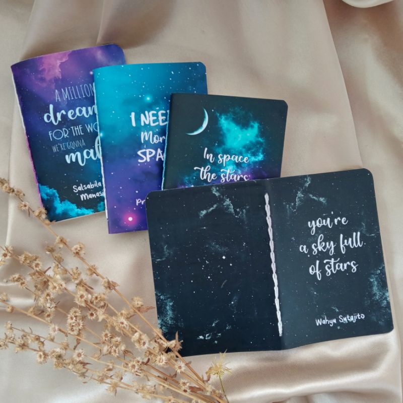 

Buku Tulis Custom Ukuran A6 dan A5 notebook tema Galaxy Luar Angkasa handmade