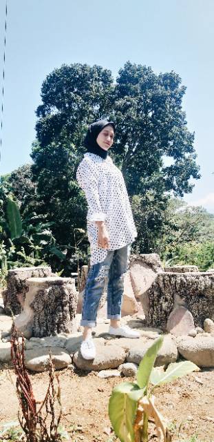 amita top/oversize blouse/blouse/kemeja putih/kemeja putih wanita/kemeja wanita/kemeja polkadot/keme