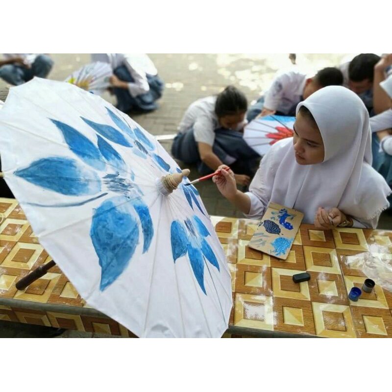 

PAYUNG HIAS / PAINTING KIT / Payung Lukis Diameter 70cm, cat akrilik dreamlineart, kuas nomer 1,