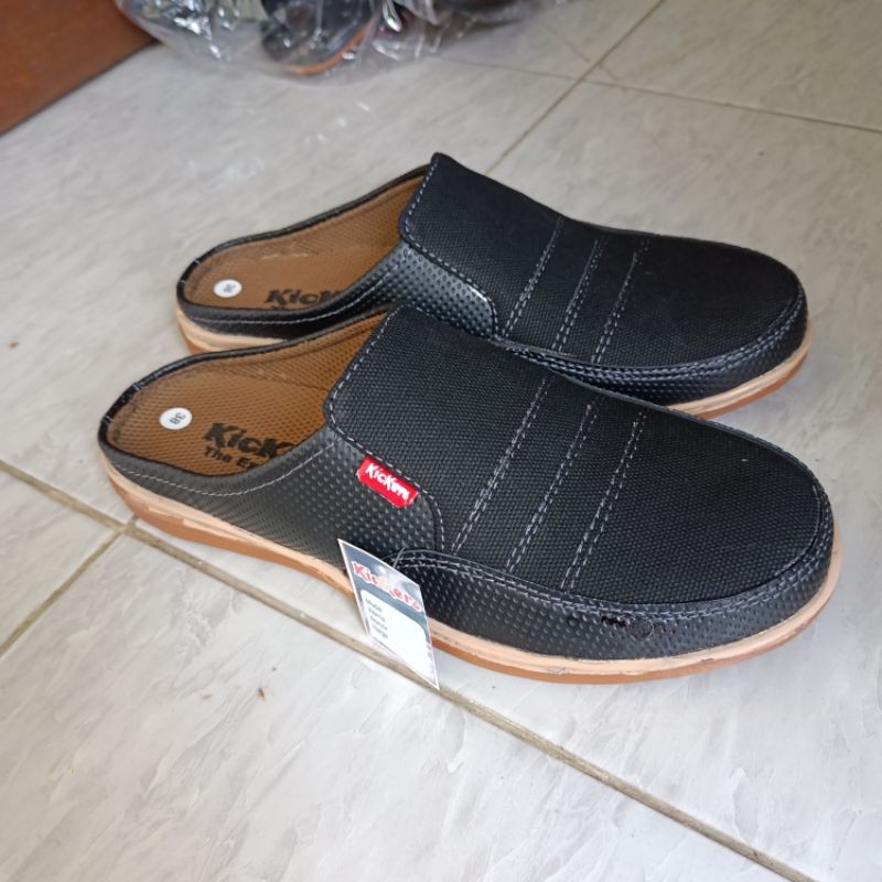 sepatu sandal selop kasual sandal selop warna hitam