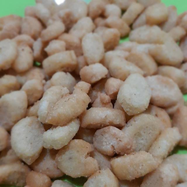 

Kue biji ketapang