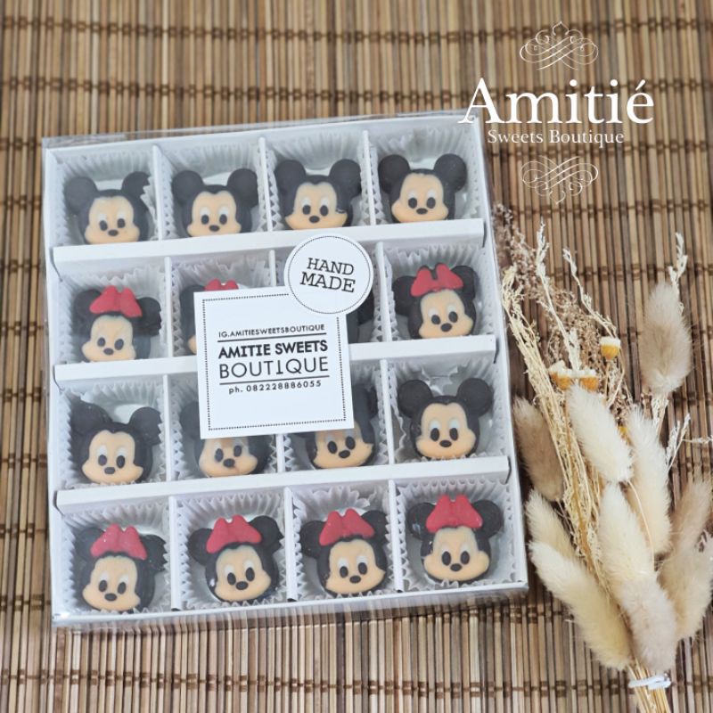 

Coklat Praline Mickey Minnie - 1 Box isi 16 / Coklat Karakter / Birthday Gift