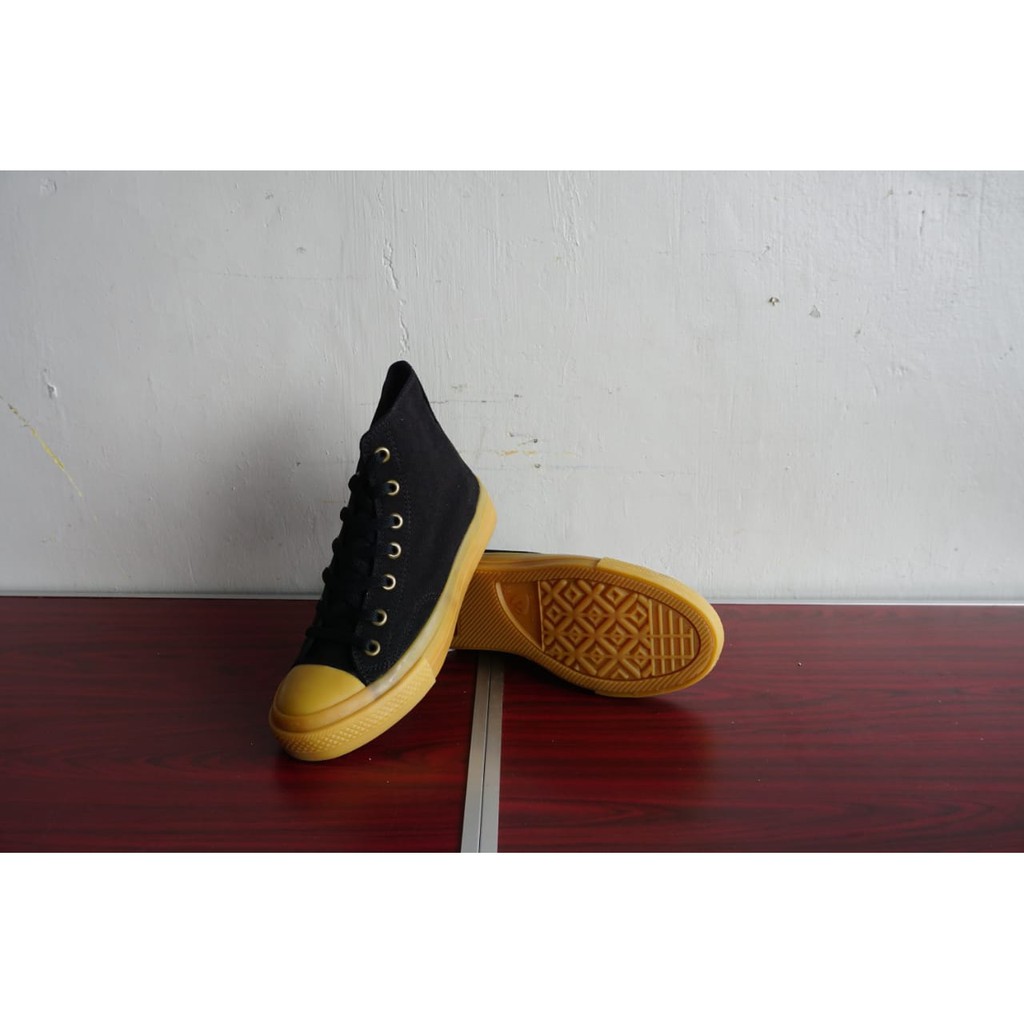 Ventela Gum Black High