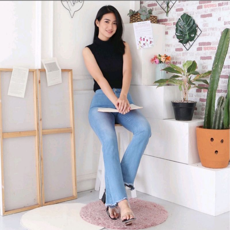 Celana Jeans Highwaist Cutbray Rawis Rumbay - HW Cutbray Banyak Warna SZ 27-34