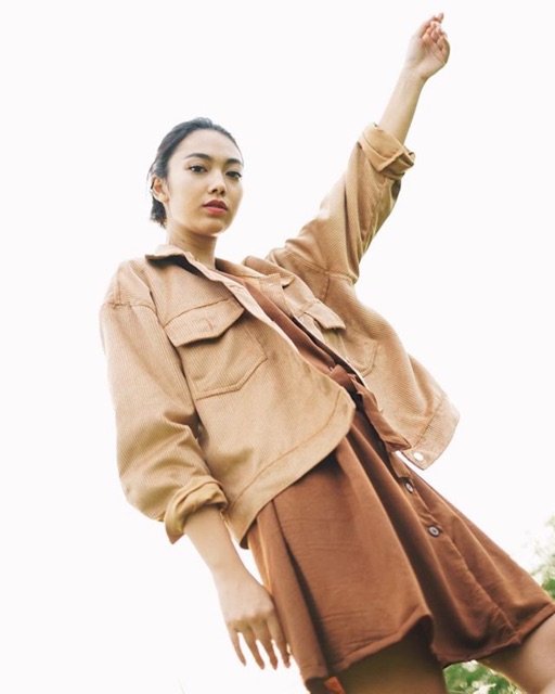 oversized corduroy cropped jacket