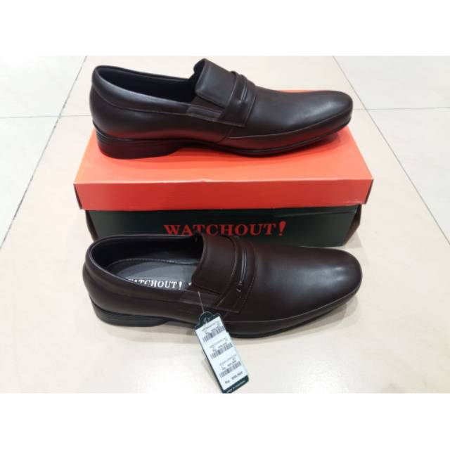 Sepatu Loafers Watchout