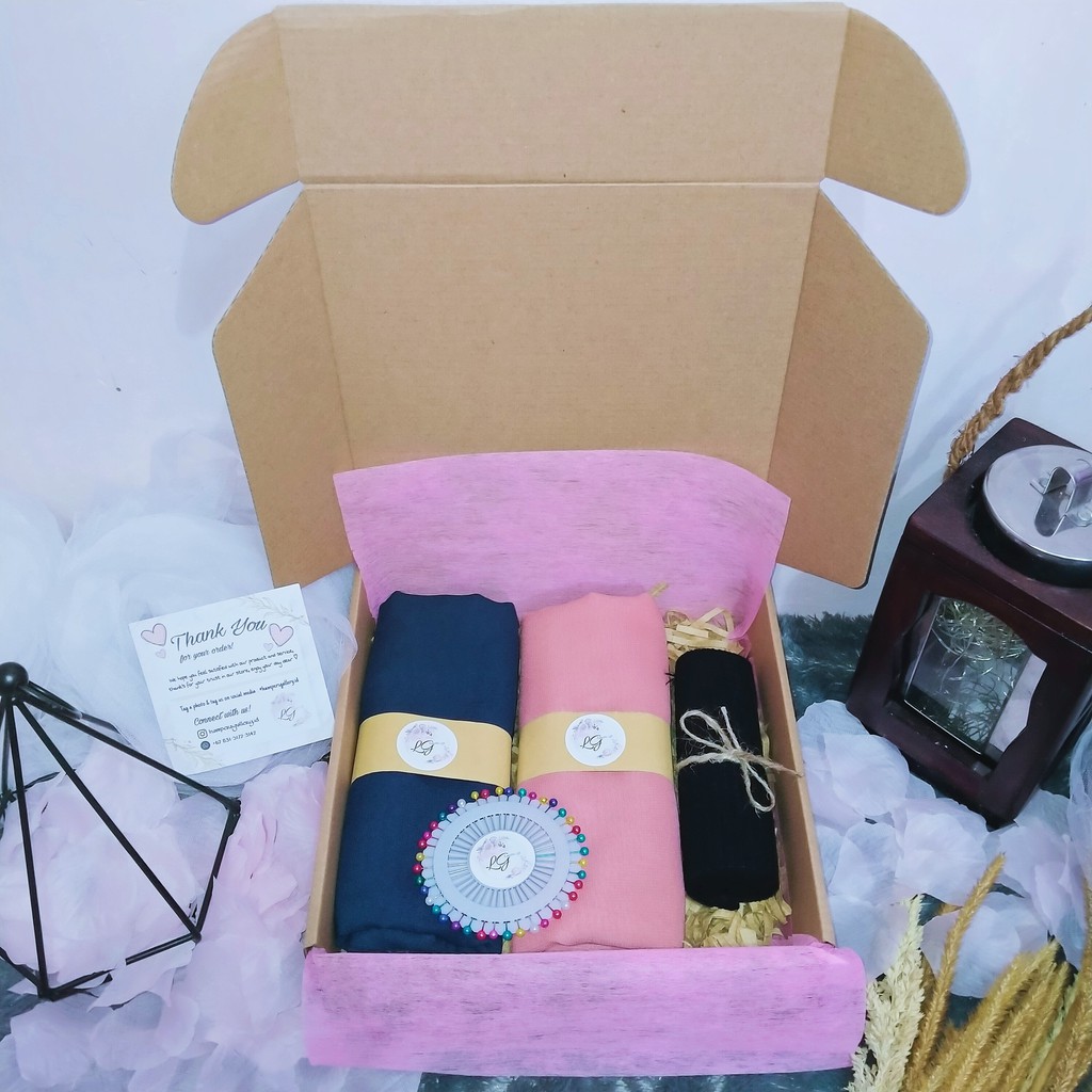 

HAMPERS BOX / PAKET DAILY HIJAB / AESTHETIC BOX / KADO ULANG TAHUN / KADO WISUDA / HAMPERS MURAH