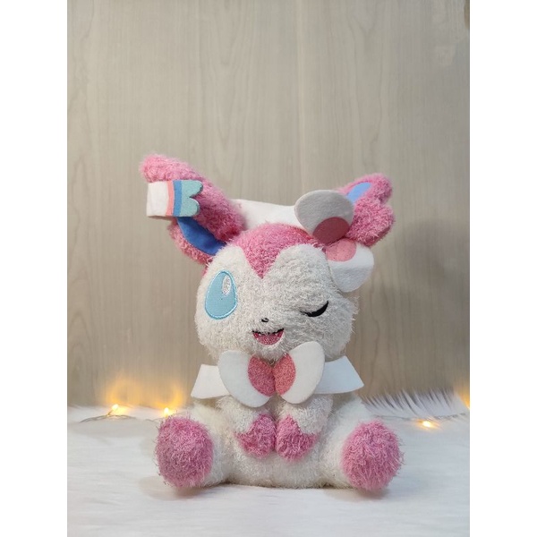 Boneka Pokemon Sylveon Bulu - Banpresto