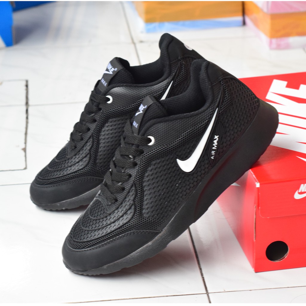 Contoh Sepatu Hitam Juwitala