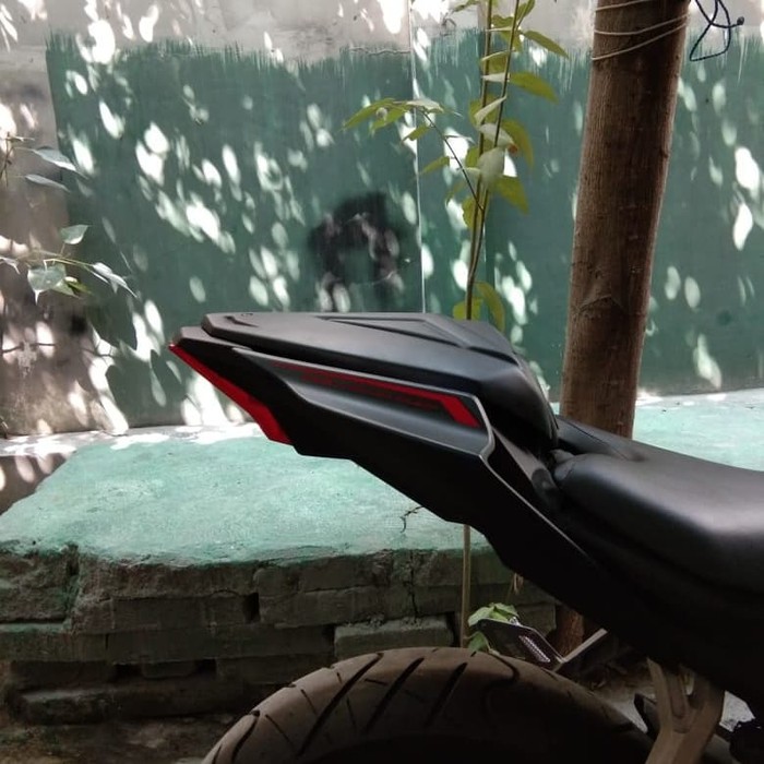 cover jok belakang variasi yamaha R15 new v3 vva
