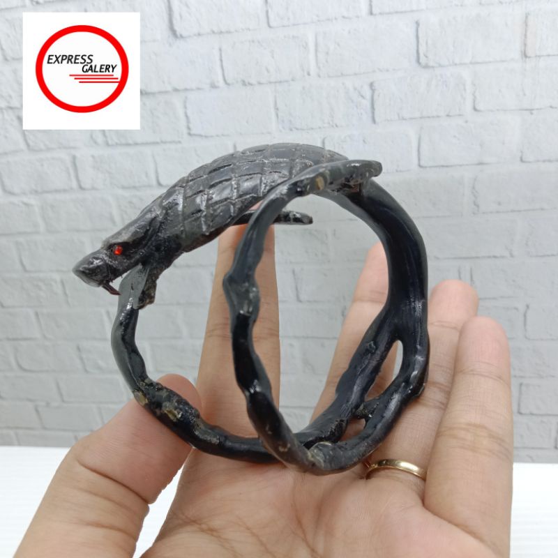 gelang akar bahar hitam ukir kobra D521