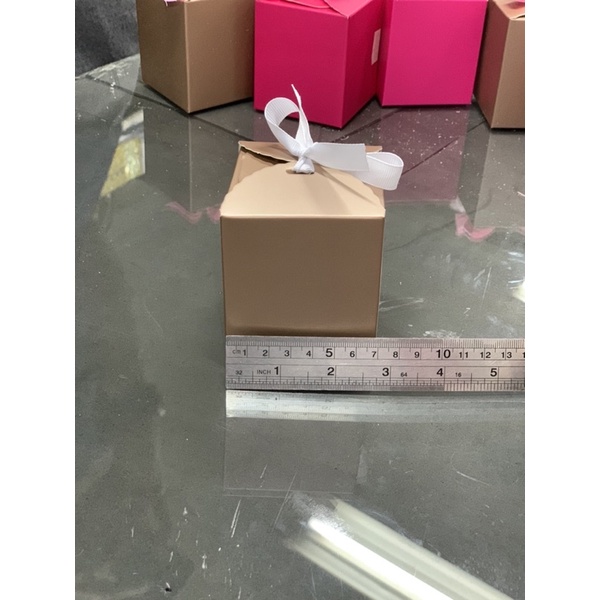 

kotak souvenir 7 cm x 7 cm x 7 cm (25 pcs)